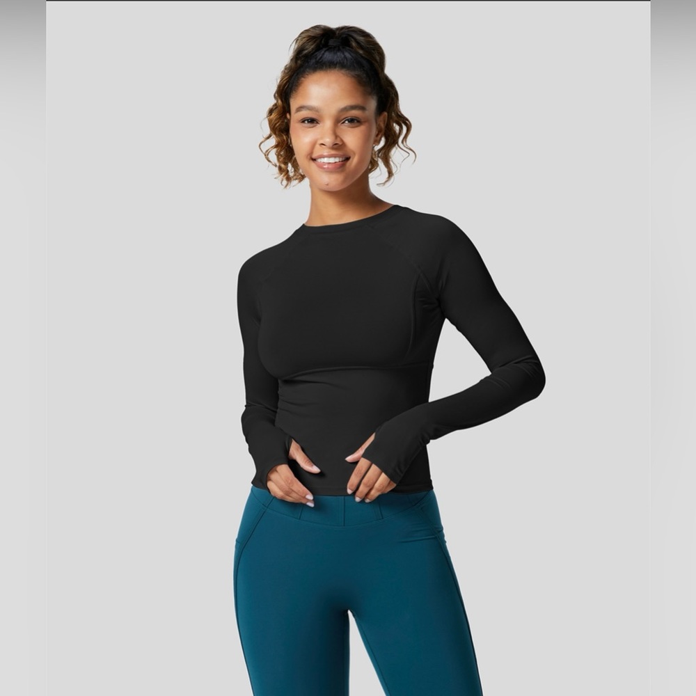 Solid thumb hole yoga sports top